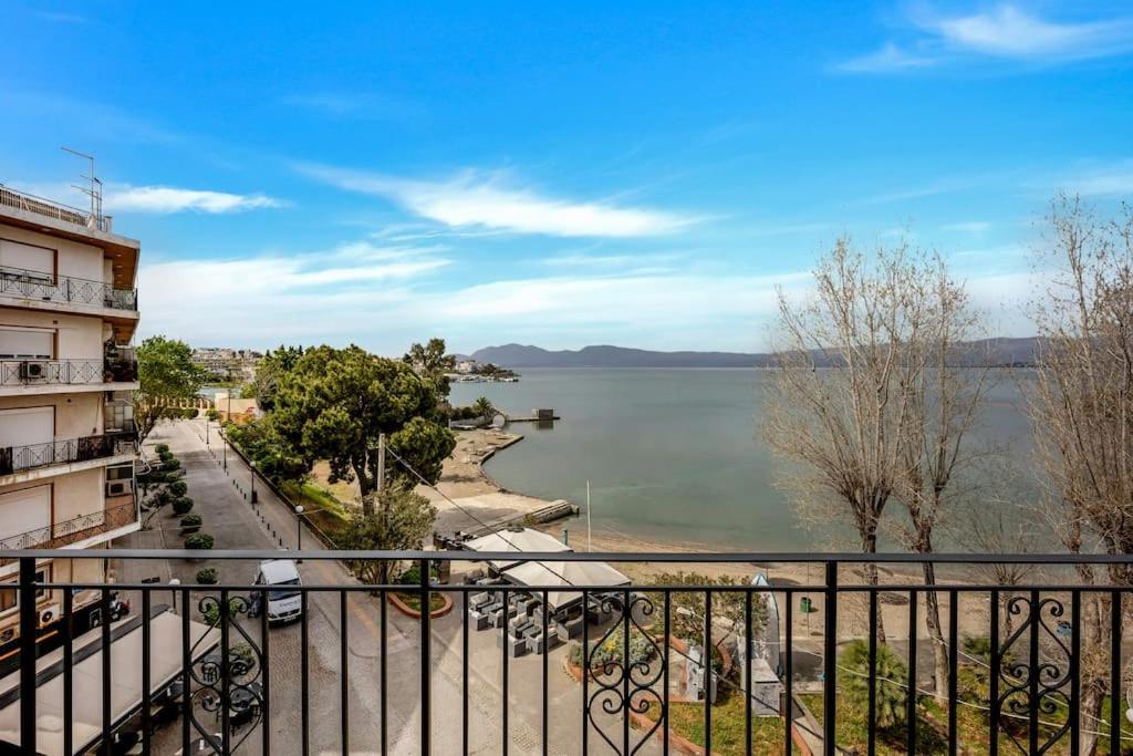 Bright Central Apartment With Splendid Sea View! Chalkís Exteriér fotografie
