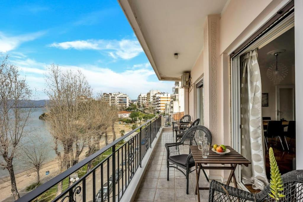 Bright Central Apartment With Splendid Sea View! Chalkís Exteriér fotografie
